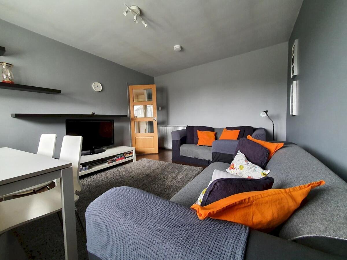 2 Bedroom, Free Parking & Netflix Near Hospitals Aberdeen Esterno foto